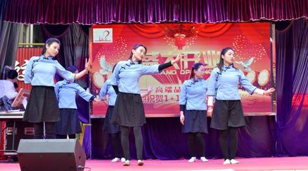 一站式婚庆服务新体验 1十1婚庆南江店盛大开业