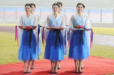 从礼仪庆典服务看中朝发展差异 朝鲜女孩的感叹与遗憾